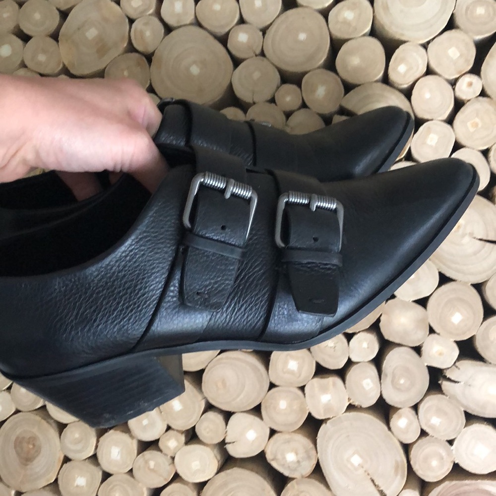 splendid Carla buckle booties black 7.5